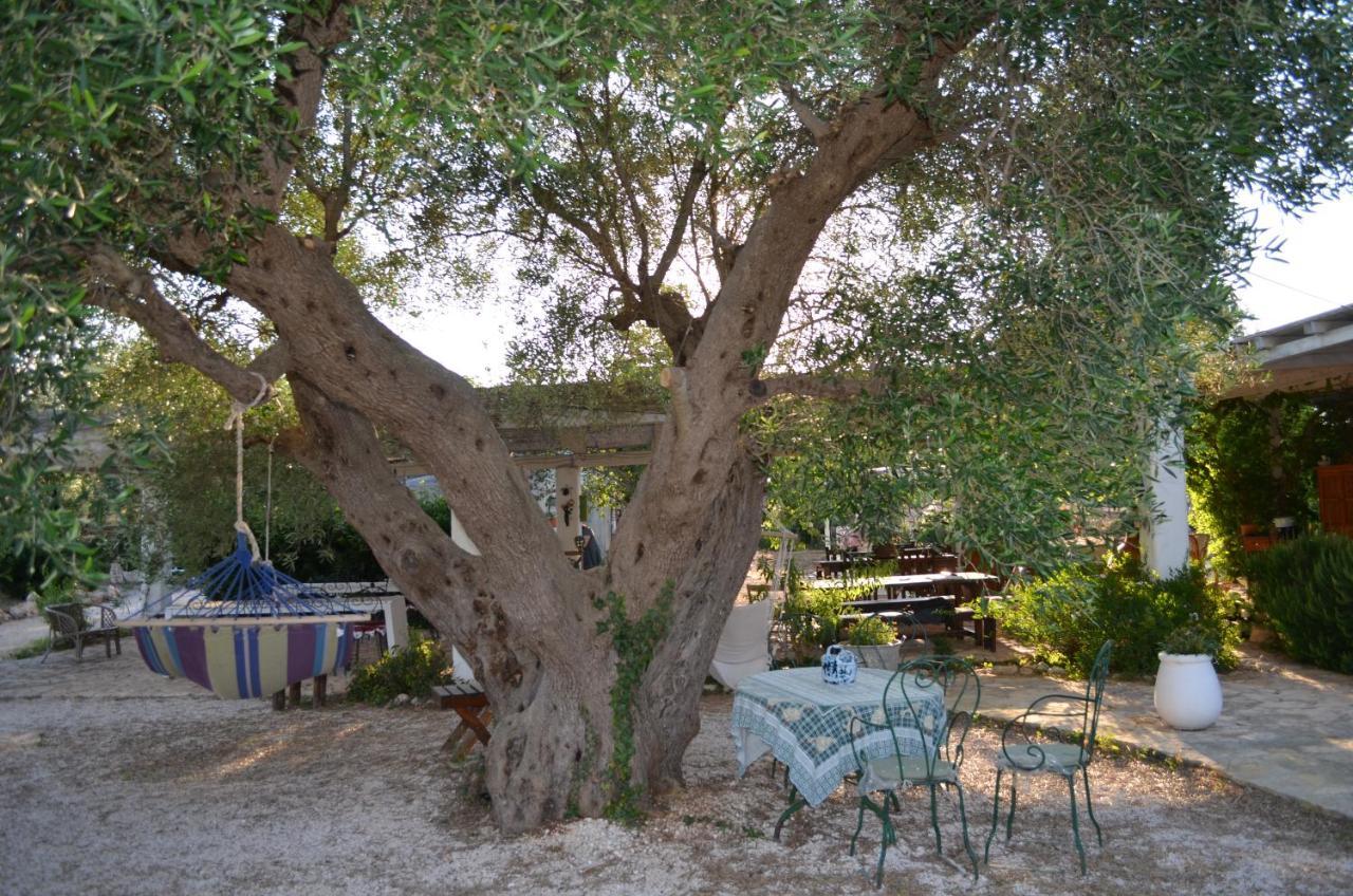 الشقق الفندقية تْشيستيرنِنوفي  I Trulli Di Acquarossa المظهر الخارجي الصورة